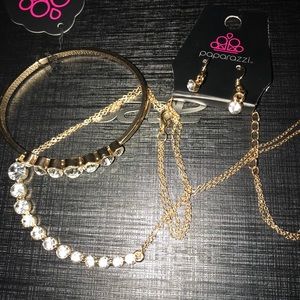 Gold Necklace & Bracalet Set